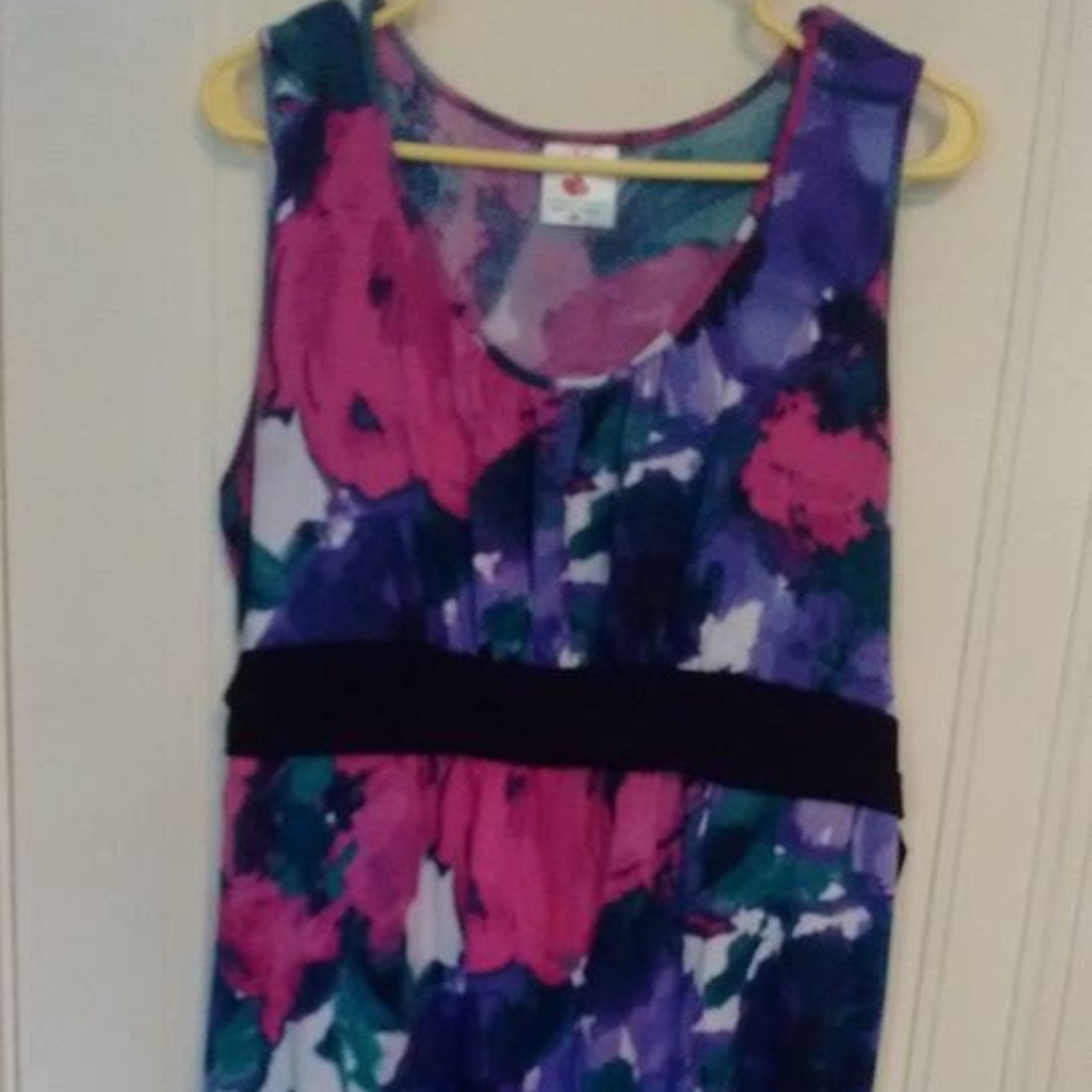 Floral print maternity dress